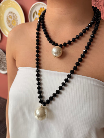 Bella Sphera Necklace Black and Pearl