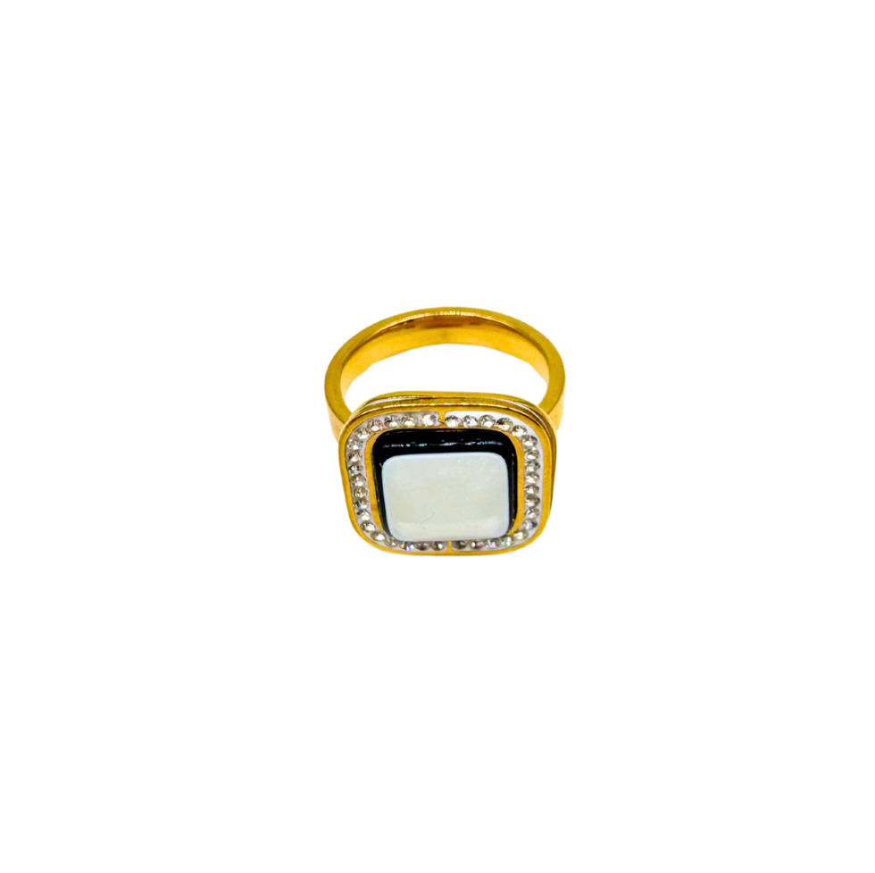 Ring w White Stone and Crystals