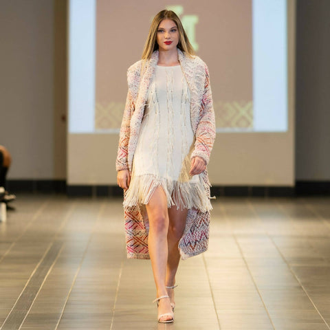 Alpaca Cable White Dress with Fringes